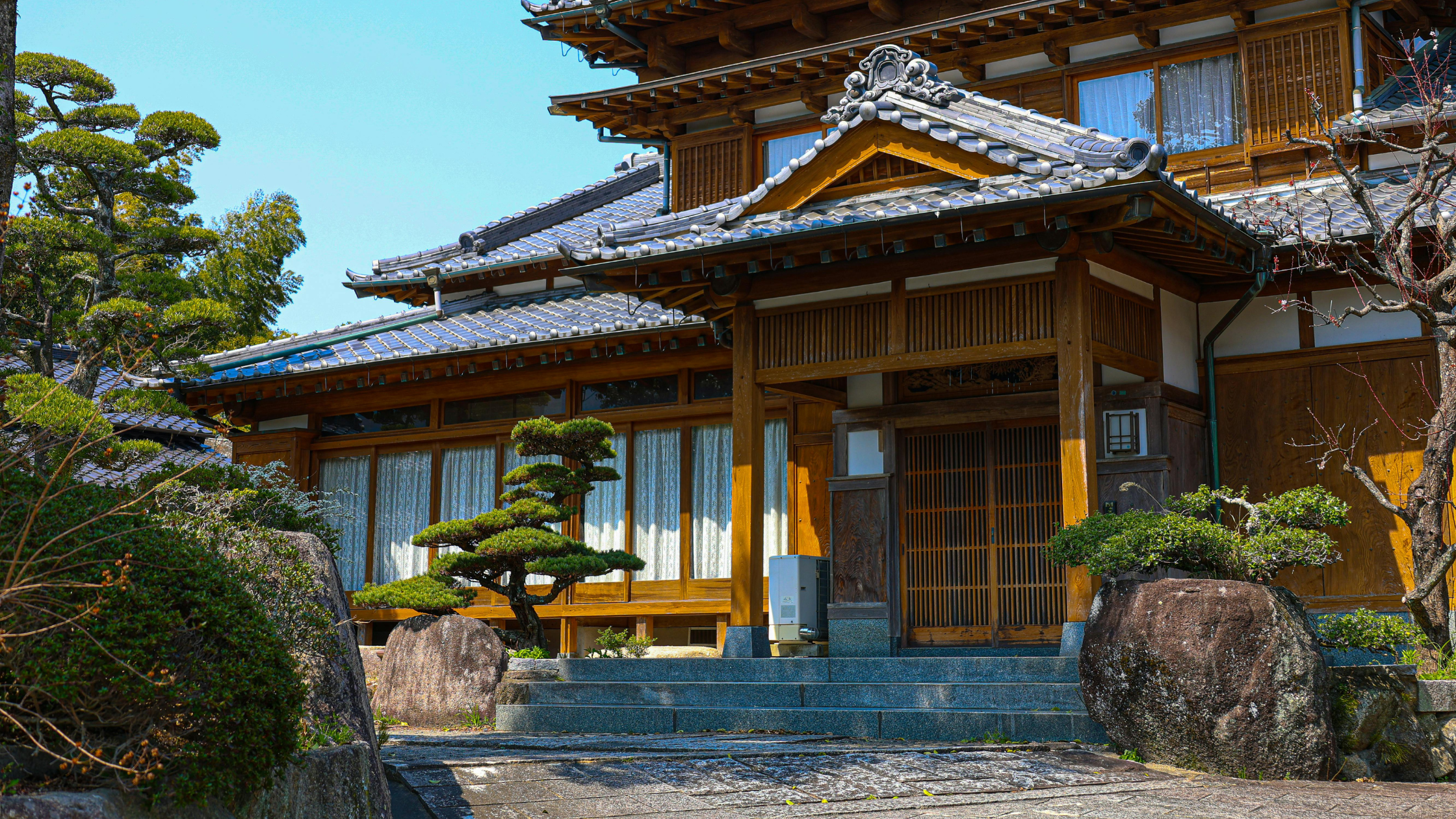 Before you make an offer, here are 7 essential questions to ask before buying a house in Japan